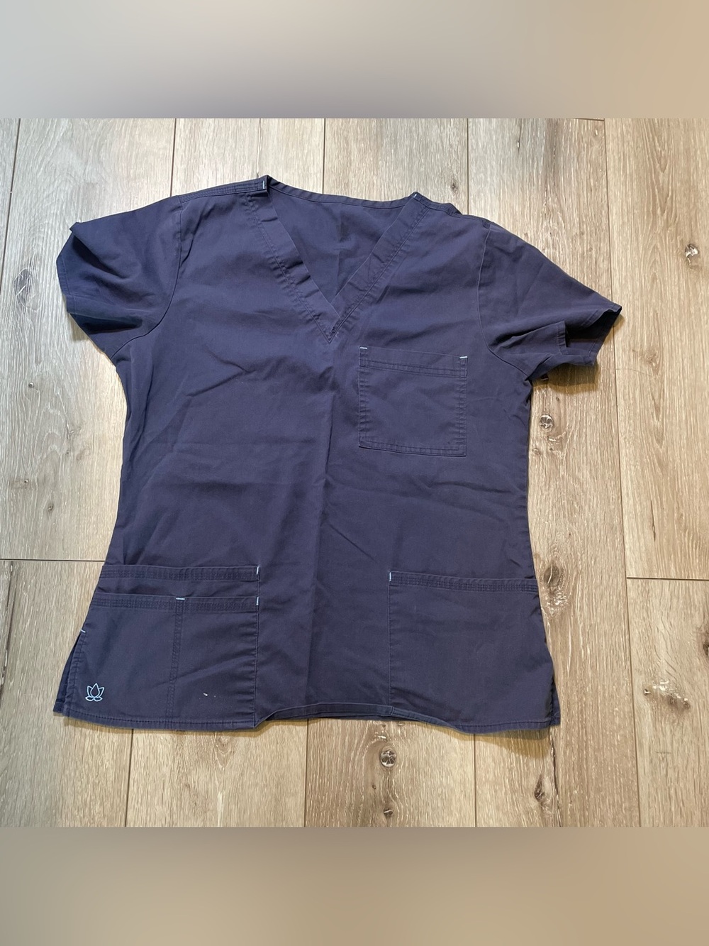 Healing Hands Navy Blue Multi-Pocket‎ V-Neck Scrub Top Small